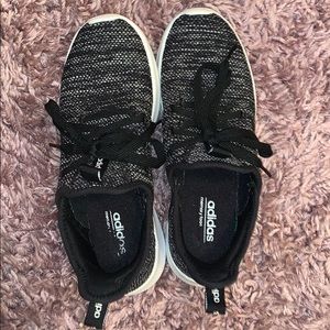 Black adidas tennis shoes